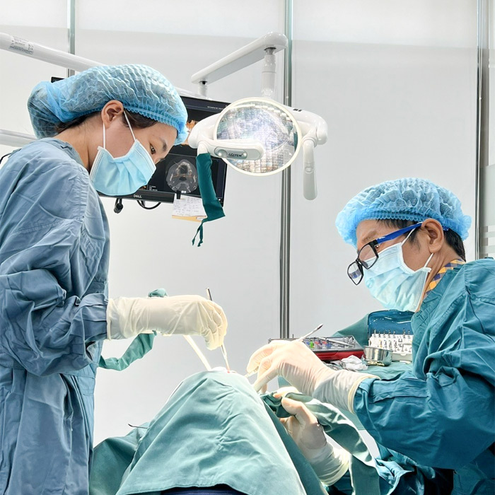 Bác sĩ nha khoa Việt Mỹ