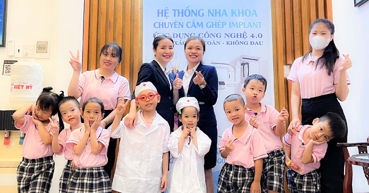 tham quan nha khoa Viet My tra vinh