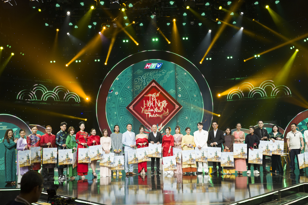 Tet hoi ngo xuan yeu thuong 2024